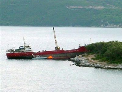 Βυθίστηκε το φορτηγό πλοίο που είχε προσαράξει στην Πάτμο