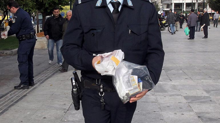 Αποτάχθηκε αστυνομικός-μπουμπούκι με καθυστέρηση 20 ετών