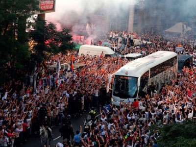 Αποθέωσαν την αποστολή της Ρεάλ Μαδρίτης
