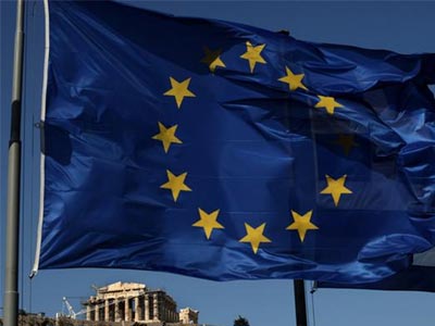 Bloomberg: Θεμελιώδεις διαφορές Ελλάδας – Eurogroup