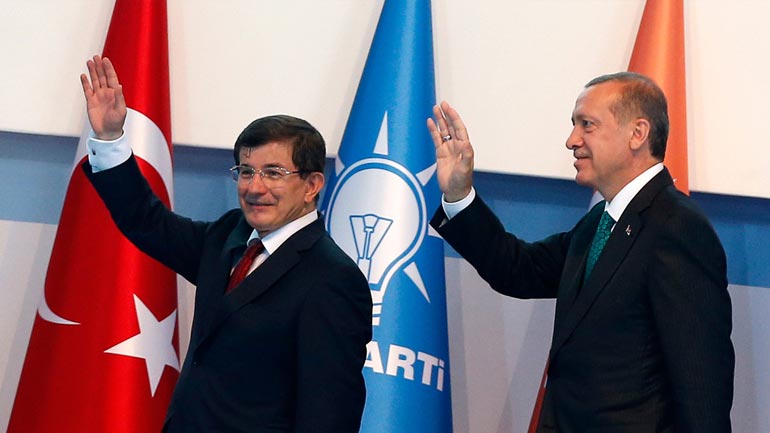 Εντολή σχηματισμού κυβέρνησης έλαβε ο Νταβούτογλου