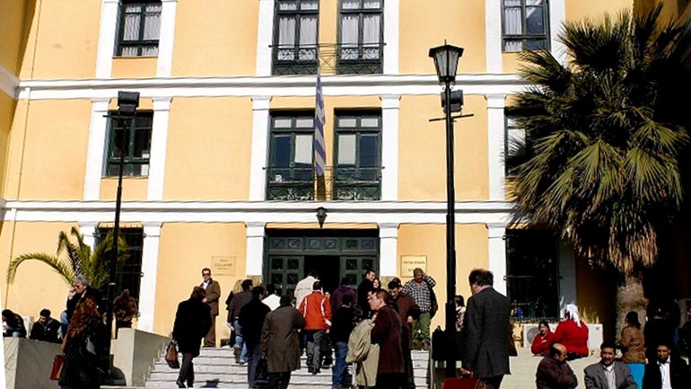 Συνελήφθη ο τραπεζίτης Ζαν Κλοντ Όσβαλντ για το σκάνδαλο των εξοπλιστικών Συνελήφθη ο τραπεζίτης Ζαν Κλοντ Όσβαλντ για το σκάνδαλο των εξοπλιστικών