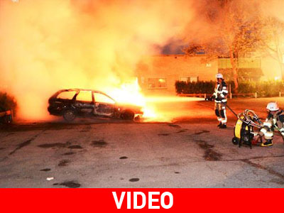 Πυρπολήθηκαν αυτοκίνητα σε προάστιο της Στοκχόλμης