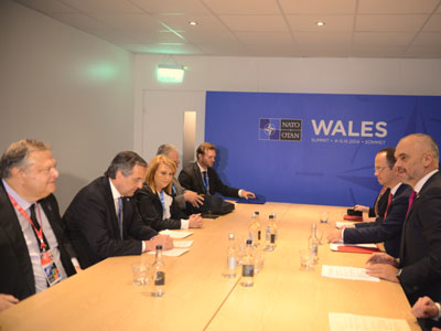 Συνάντηση Σαμαρά-Ράμα στο Νιούπορτ