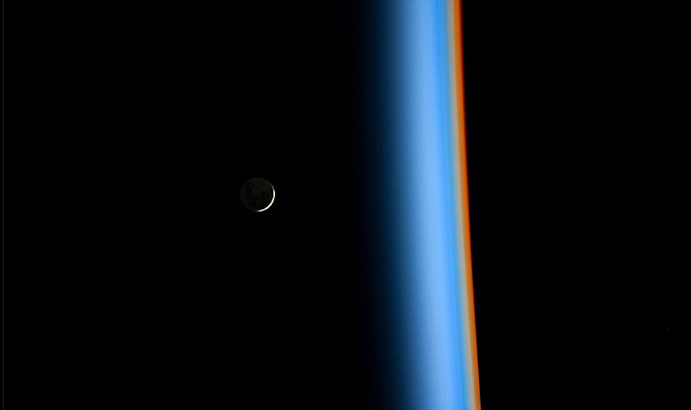 Το φεγγάρι μέσα από τον φακό της NASA