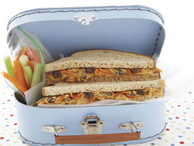 Σάντουιτς με καρότο και σταφίδα