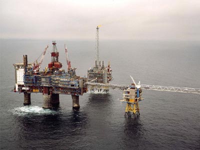 Δύο προσφορές για τo πετρέλαιo στη Δυτική Ελλάδα