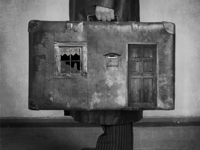 Στo δρόμο της ξενιτιάς η κόρη του υπουργού