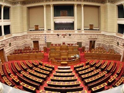 Μεταφορές-μετακομίσεις στη Βουλή