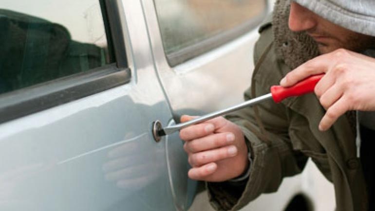 Έστησαν κομπίνα με… κλεμμένο Ι.Χ. για αποζημίωση 12.000 ευρώ