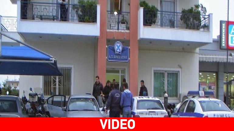 Στη ΓΑΔΑ ο γιος της 60χρονης εκπαιδευτικού που βρέθηκε μαχαιρωμένη στο σπίτι της