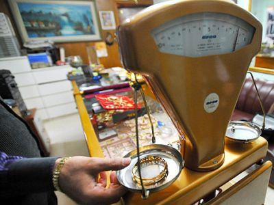 Σωρεία παραβάσεων σε ανταλλακτήρια χρυσού