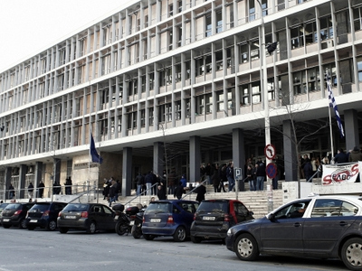 Kαμπάνες για κομπίνα με δάνεια