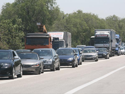 Αυξημένη κίνηση στην εθνική οδό Πατρών- Αθηνών
