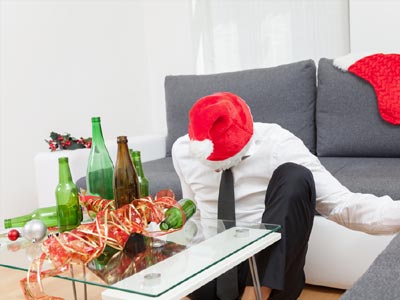 Πώς να συνέλθεις γρήγορα από το hangover του ρεβεγιόν