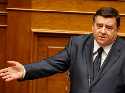 «Να επιτραπεί η χρήση όπλου από την αστυνομία»