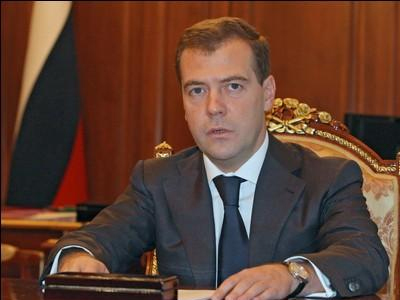 Στις Κουρίλες ο πρωθυπουργός Μεντβέντεφ Στις Κουρίλες ο πρωθυπουργός Μεντβέντεφ
