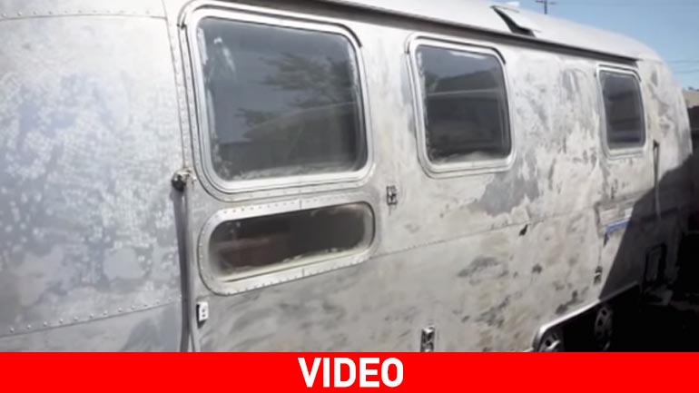 Mεταμόρφωσε παλιό βαν του 1973 σε σπίτι!