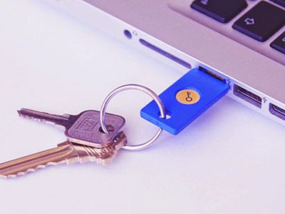 Google: Κλειδί USB για προστασία από τους χάκερ