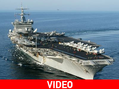 Αγκυροβολημένο αεροπλανοφόρο στον φαληρικό όρμο