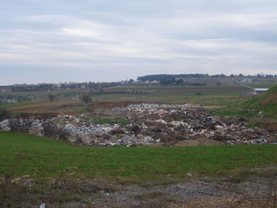 Σκουπιδότοπος με θέα τη… θάλασσα!