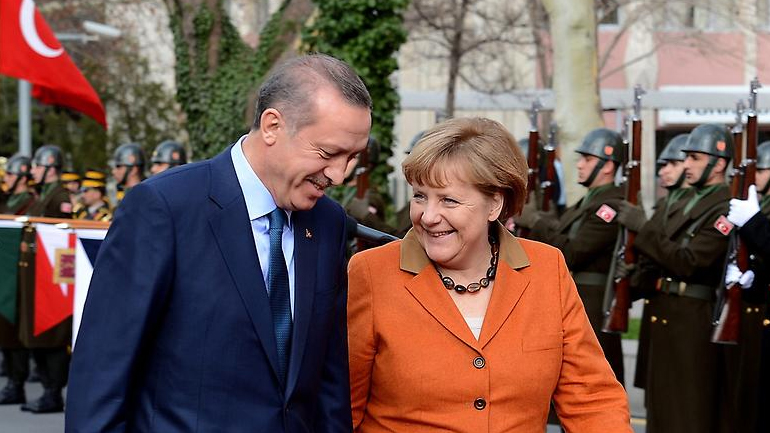 Μέρκελ: Αποτελεσματική προστασία των συνόρων της ΕΕ