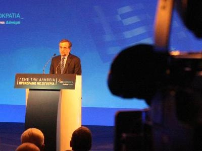 Τον απέλυσαν και τον επαναπροσέλαβαν