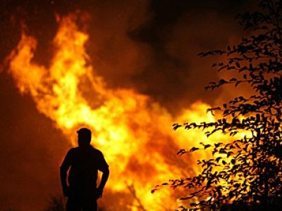 Ολονύχτια μάχη με τις φλόγες στην Κρήτη