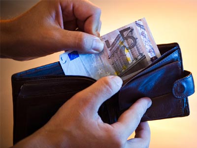 Πώς θα πάρετε το ελάχιστο εγγυημένο εισόδημα