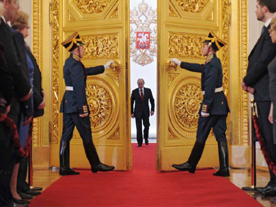 Σε ποιους ισχυρούς Ρώσους επιβάλλονται κυρώσεις