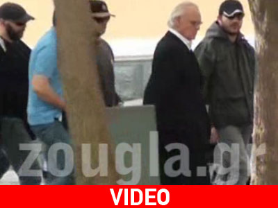 Ο Άκης στον ανακριτή