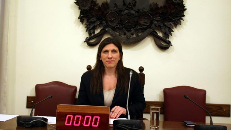 Γύρισαν την πλάτη στην Κωνσταντοπούλου Γύρισαν την πλάτη στην Κωνσταντοπούλου