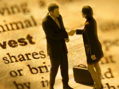 Εξαπατούσε τον κοσμάκη με… επενδύσεις