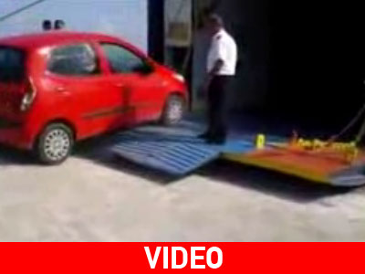 Αλόννησος: Παλεύουν με τα κύματα για να επιβιβαστούν στο «Απόλλων Ελλάς»