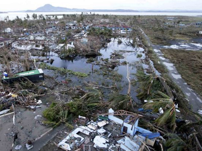 Τραγωδία δίχως τέλος: 1000 οι νεκροί στις Φιλιππίνες
