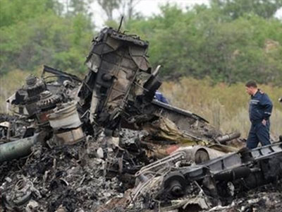 «Παγώνουν» οι έρευνες στο σημείο συντριβής του Boeing