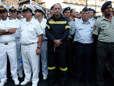 Σταδιακά η αποκατάσταση μισθών και συντάξεων των ενστόλων