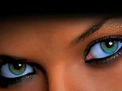 Toν κοιτάζει στα μάτια τον υπουργό