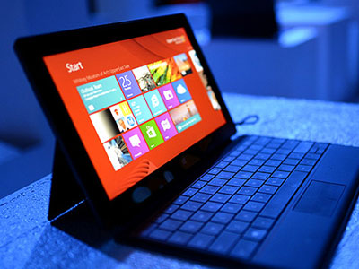 Laptop ή tablet δώρο στους δικαιούχους του κοινωνικού μερίσματος