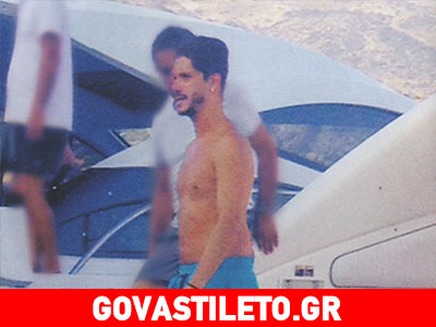 Νίκος Οικονομόπουλος: Με σκάφος στην Κεφαλονιά