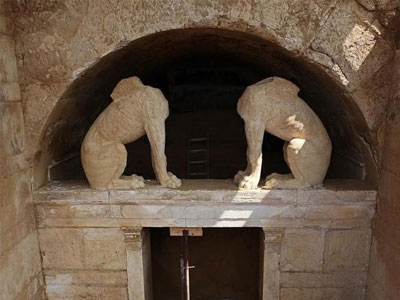 Ντ. Κινγκ: O τάφος στην Αμφίπολη φτιάχθηκε για τον Μέγα Αλέξανδρο