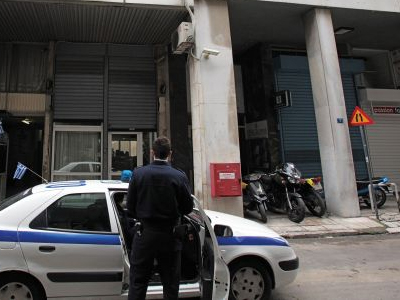 Έφοδος των «αδιάφθορων» στο Α.Τ. Λούτσας