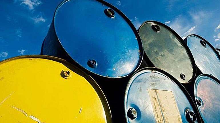 Tα κινεζικά χρηματιστήρια οδηγούν σε κατρακύλα τις τιμές πετρελαίου