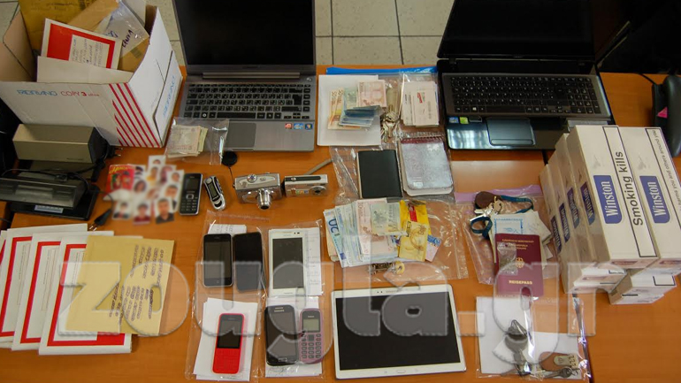 Εξαρθρώθηκε εγκληματική ομάδα που εξέδιδε πλαστά διαβατήρια και βίζες