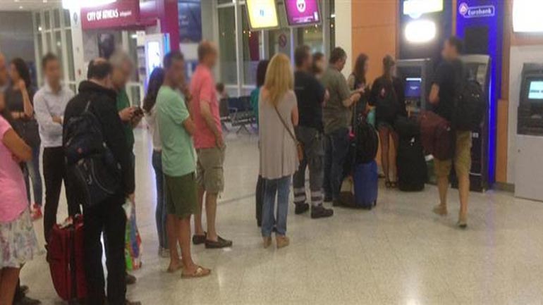 Εκτός capital controls οι αναλήψεις μέσω ΑΤΜ για τουρίστες