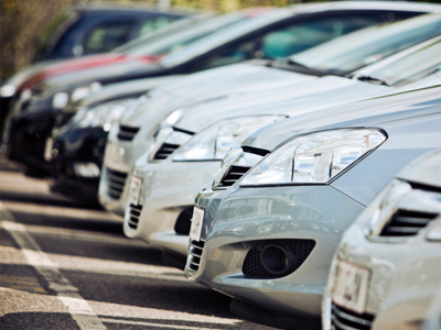 Aπογειώθηκαν κατά 41% οι πωλήσεις αυτοκινήτων τον Ιούνιο