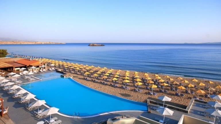 Υποχώρηση των δανειστών: Στο 13% ο ΦΠΑ στα ξενοδοχεία