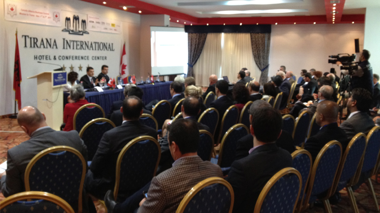 H Ελλάδα παραμένει ο μεγαλύτερος ξένος επενδυτής στην Αλβανία