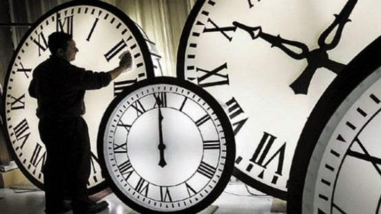 Γιατί ο χρόνος περνάει αργά όταν φοβόμαστε, γρήγορα όταν μεγαλώνουμε και χάνεται όταν πάμε διακοπές;