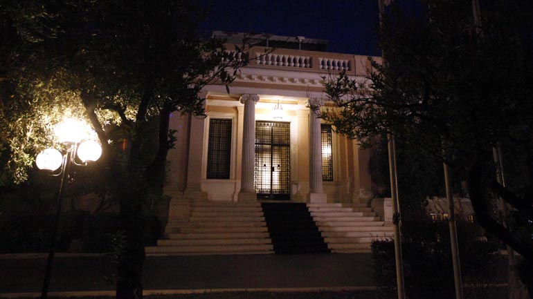 Μαξίμου: Δεν υποχωρούμε στα εργασιακά